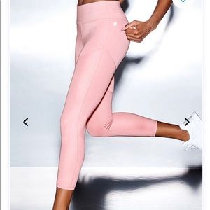 Fabletics Salar ultra cool pink leggings